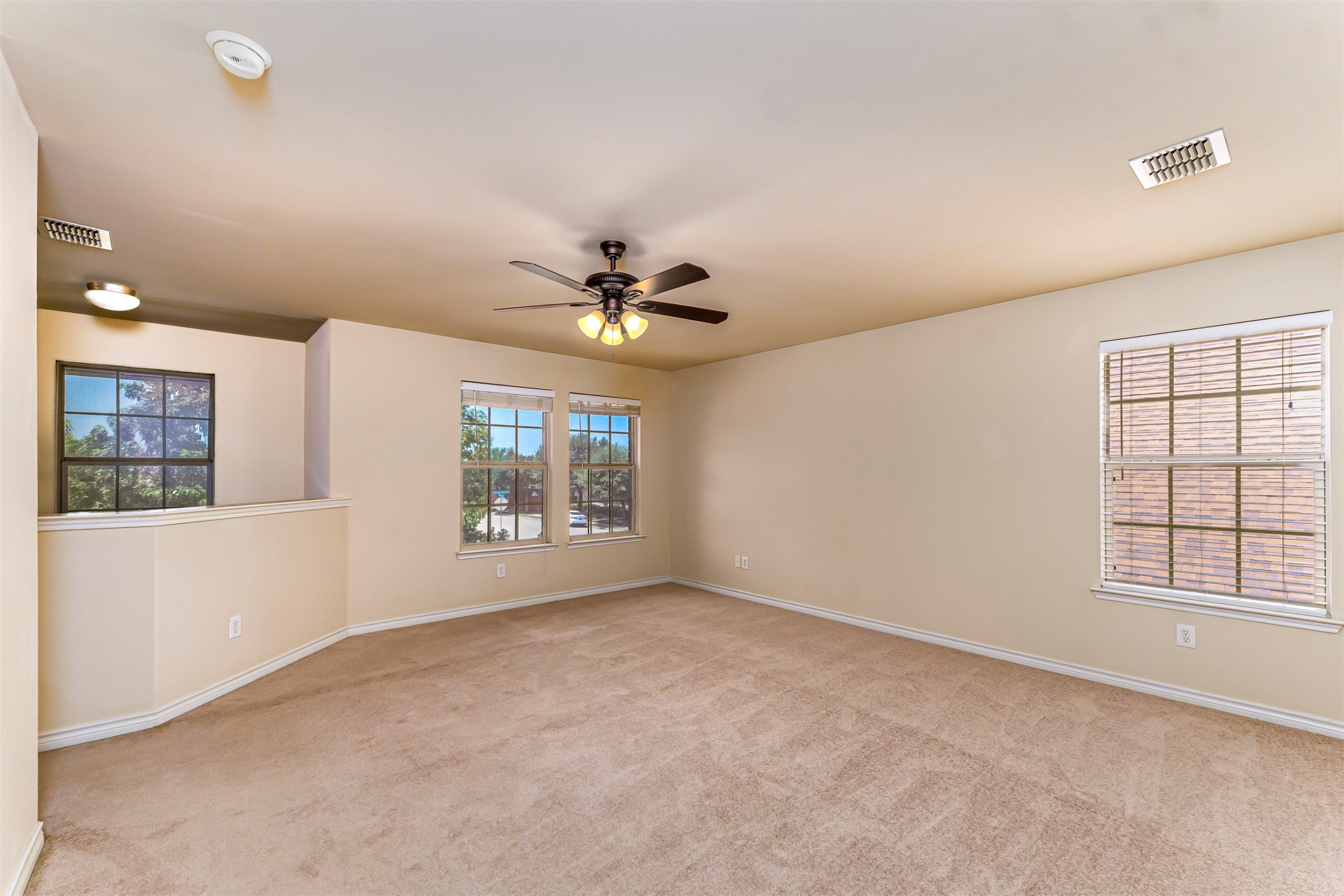 5946 Harbor Glen Drive
