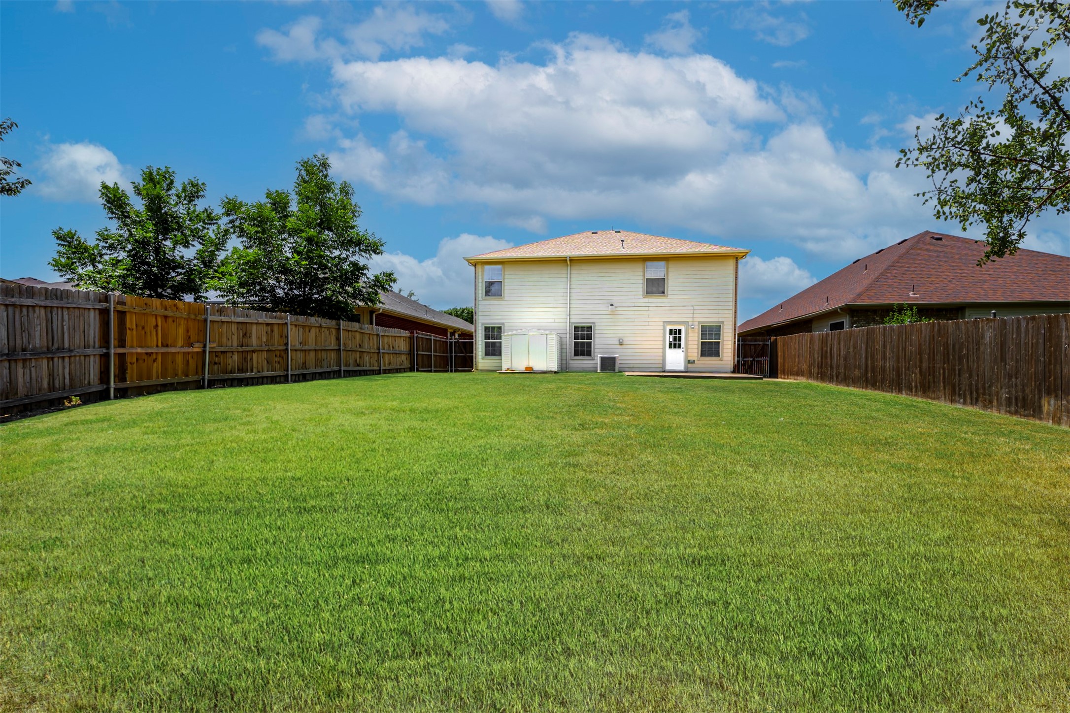 5946 Harbor Glen Drive