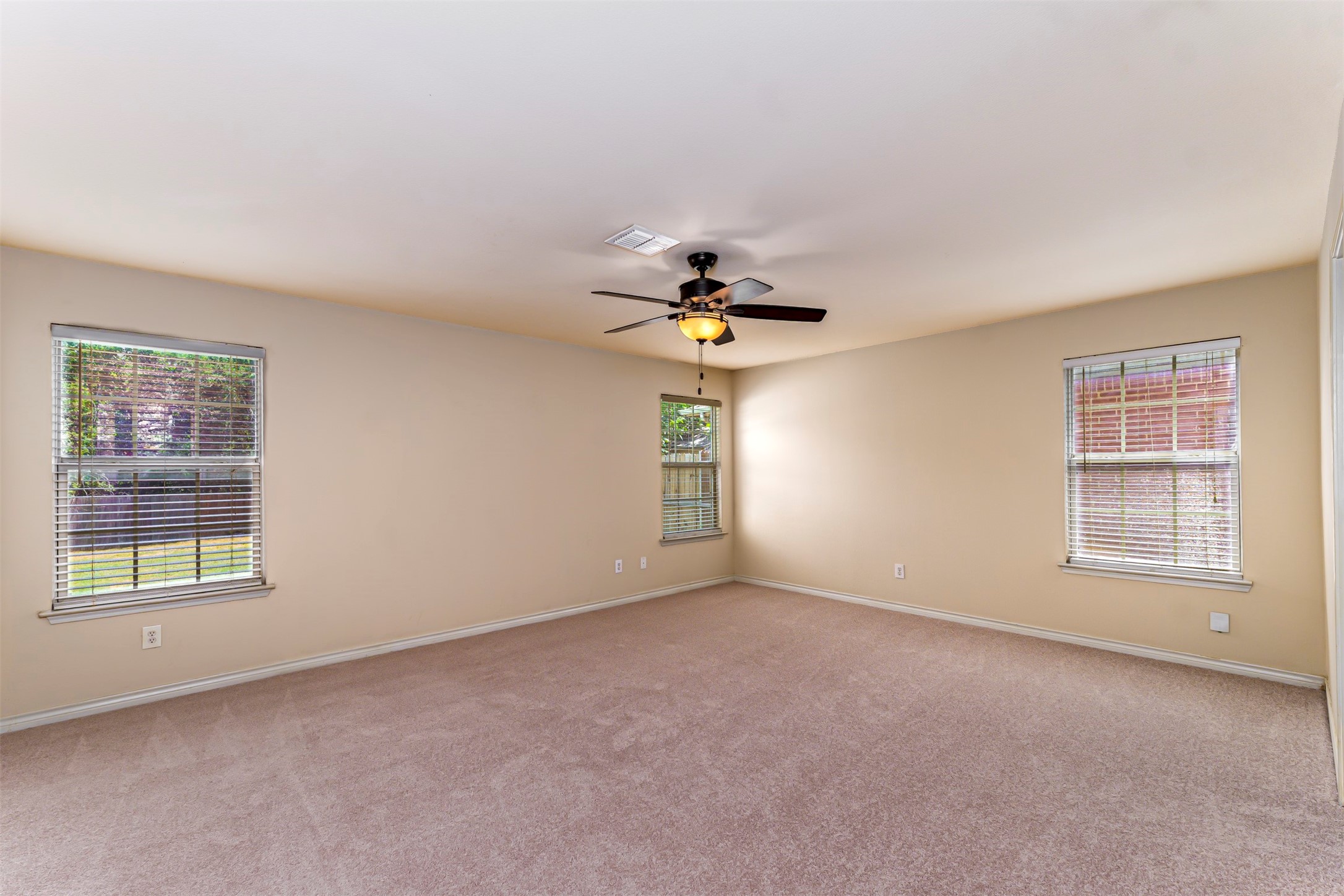 5946 Harbor Glen Drive