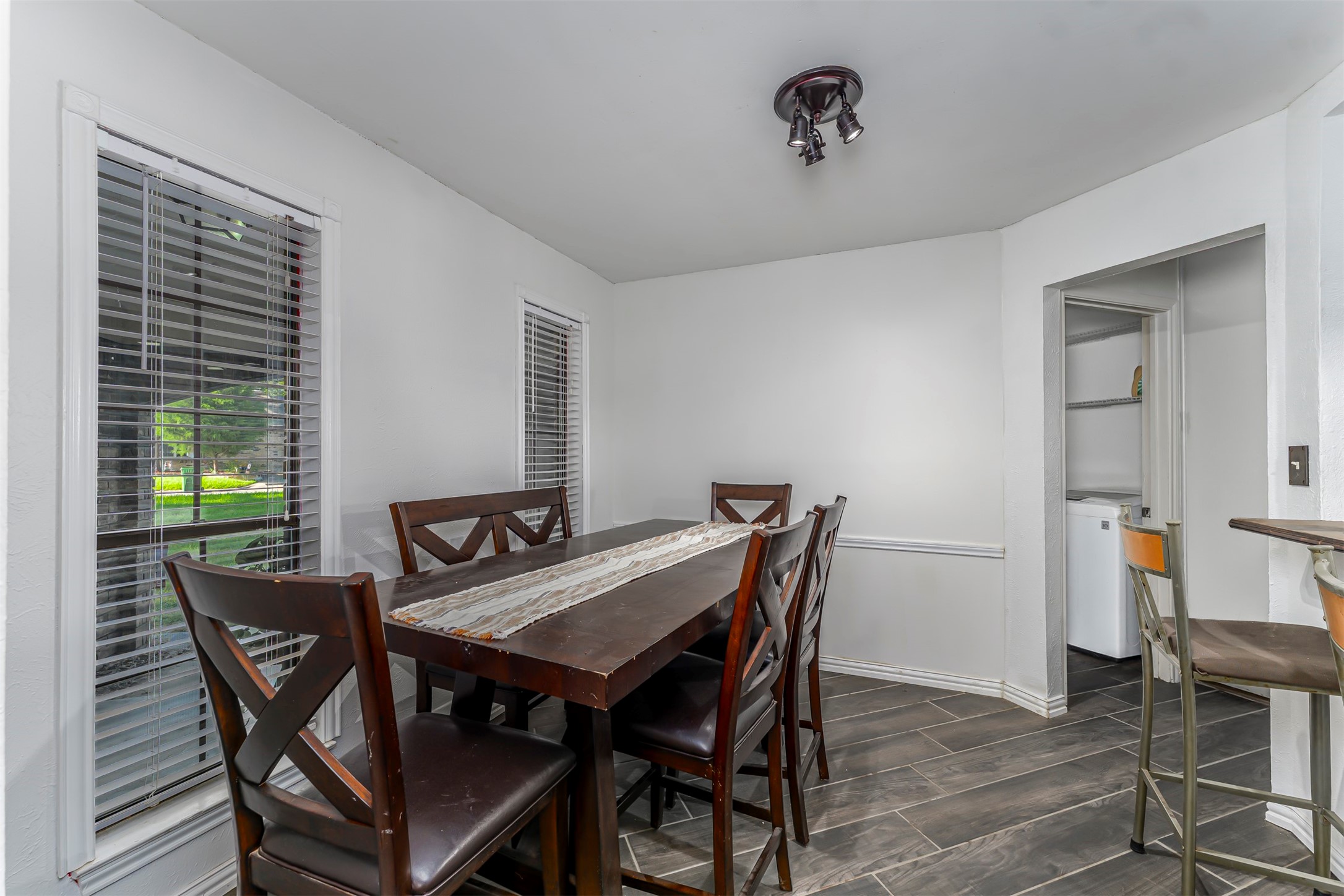 5903 Pleasant Wood Trail