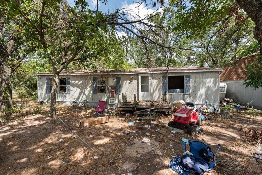 139 Rommel Court