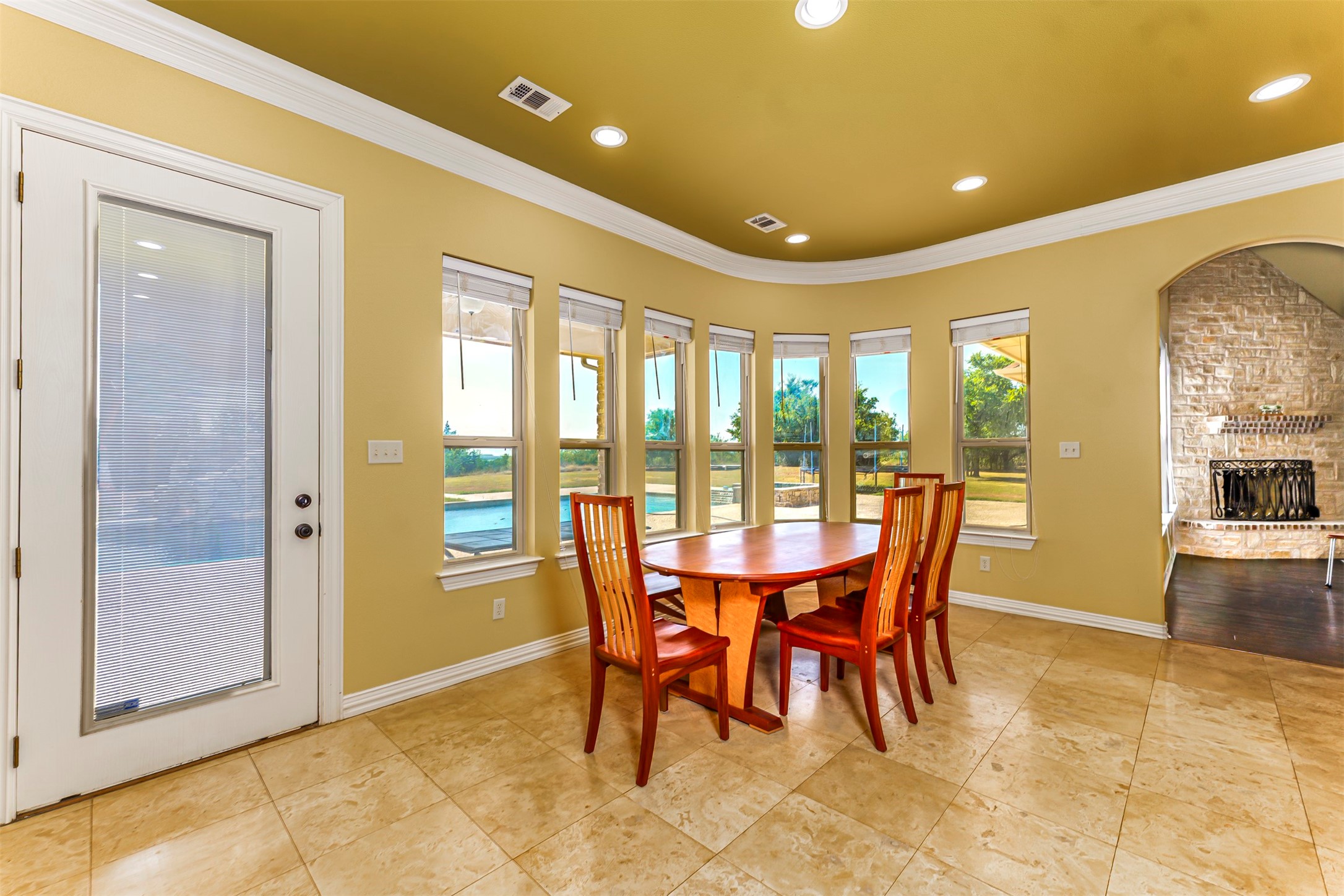 223 E Bay Drive
