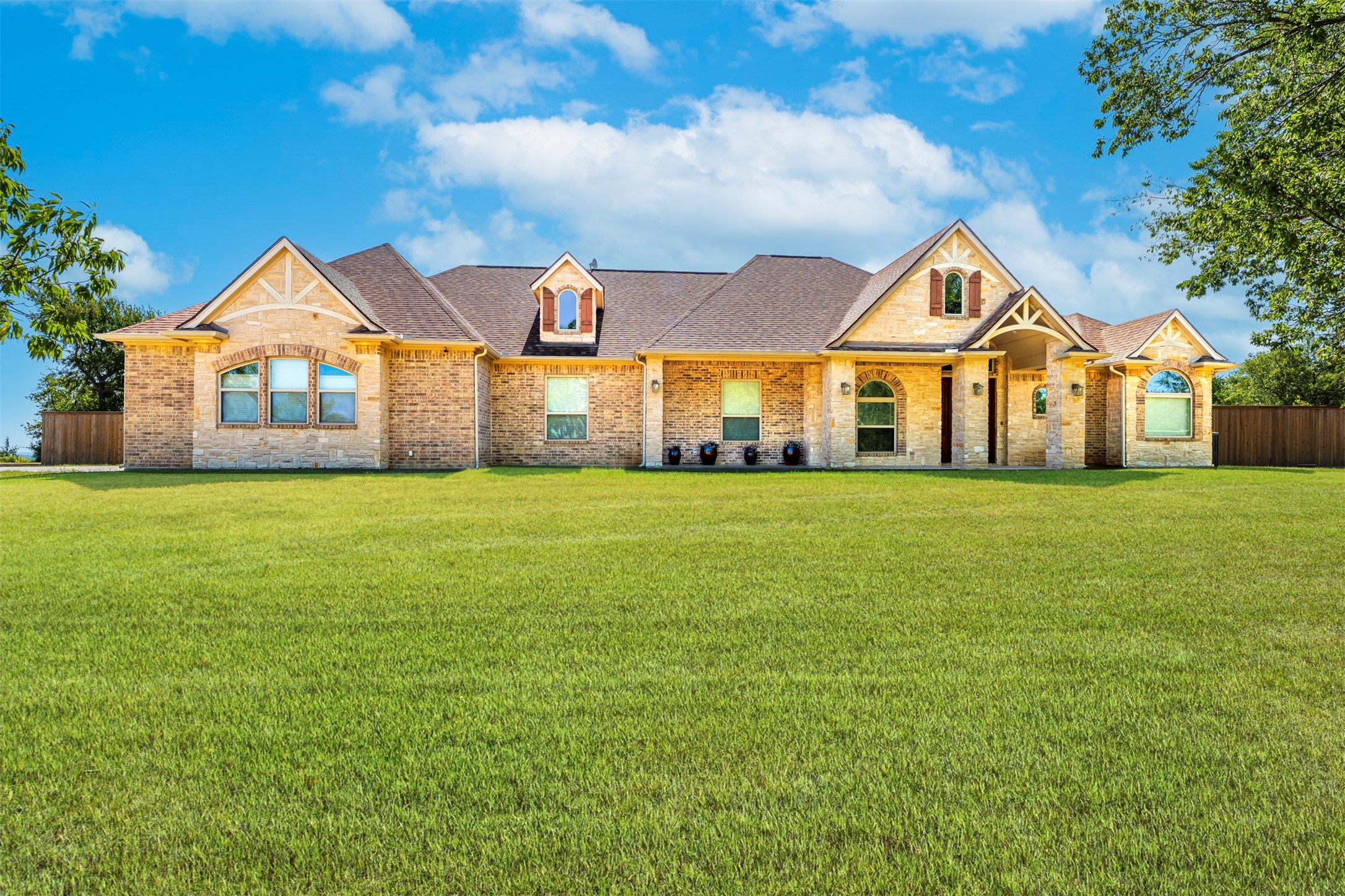 223 E Bay Drive