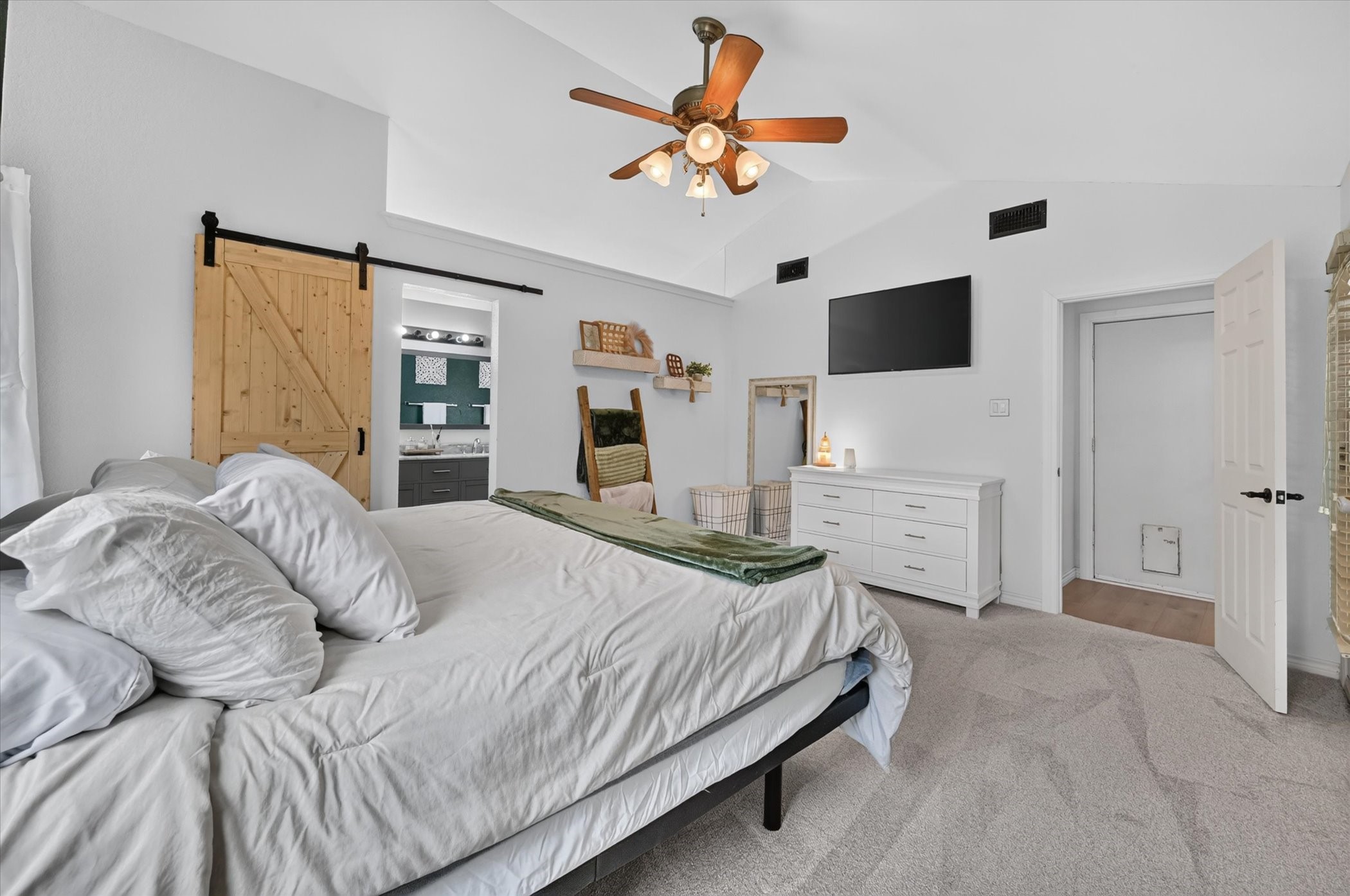 8233 Willis Lane