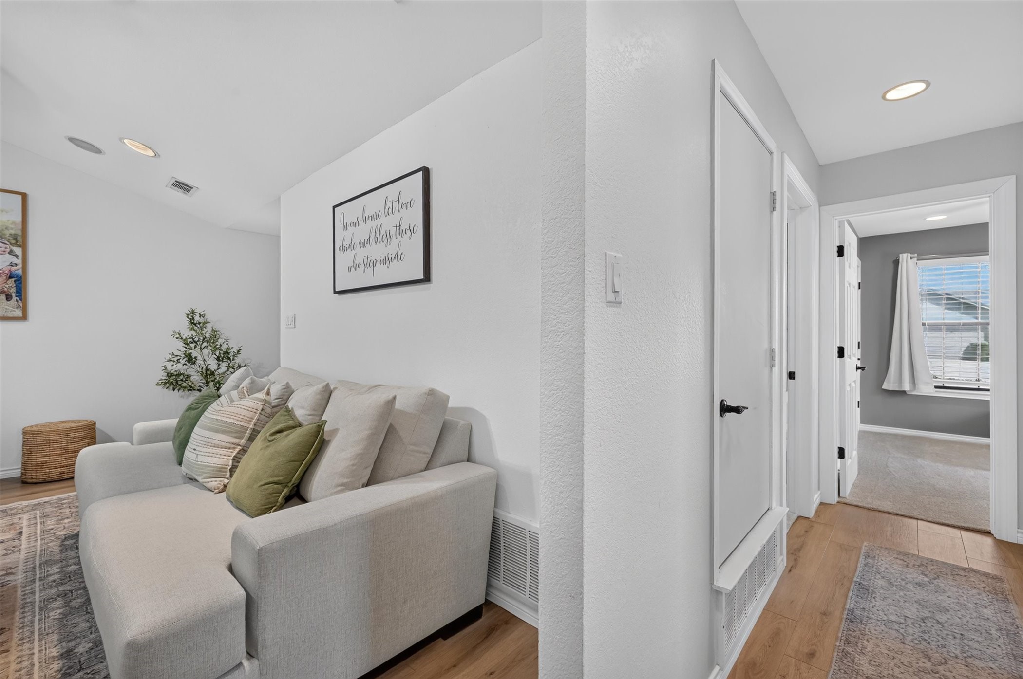 8233 Willis Lane