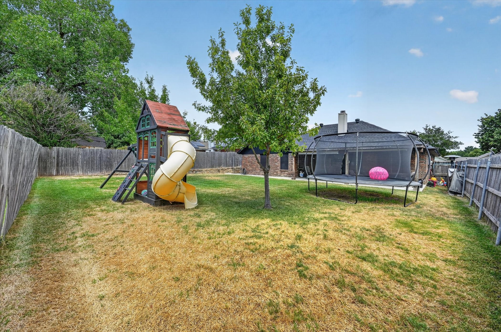8233 Willis Lane