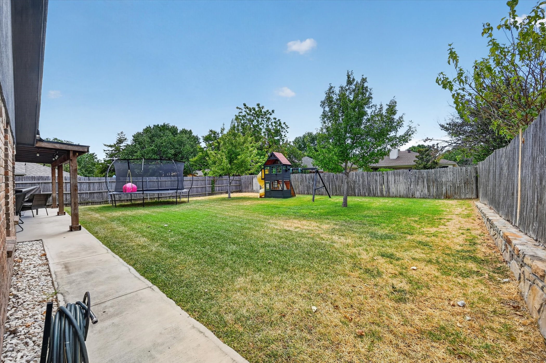 8233 Willis Lane