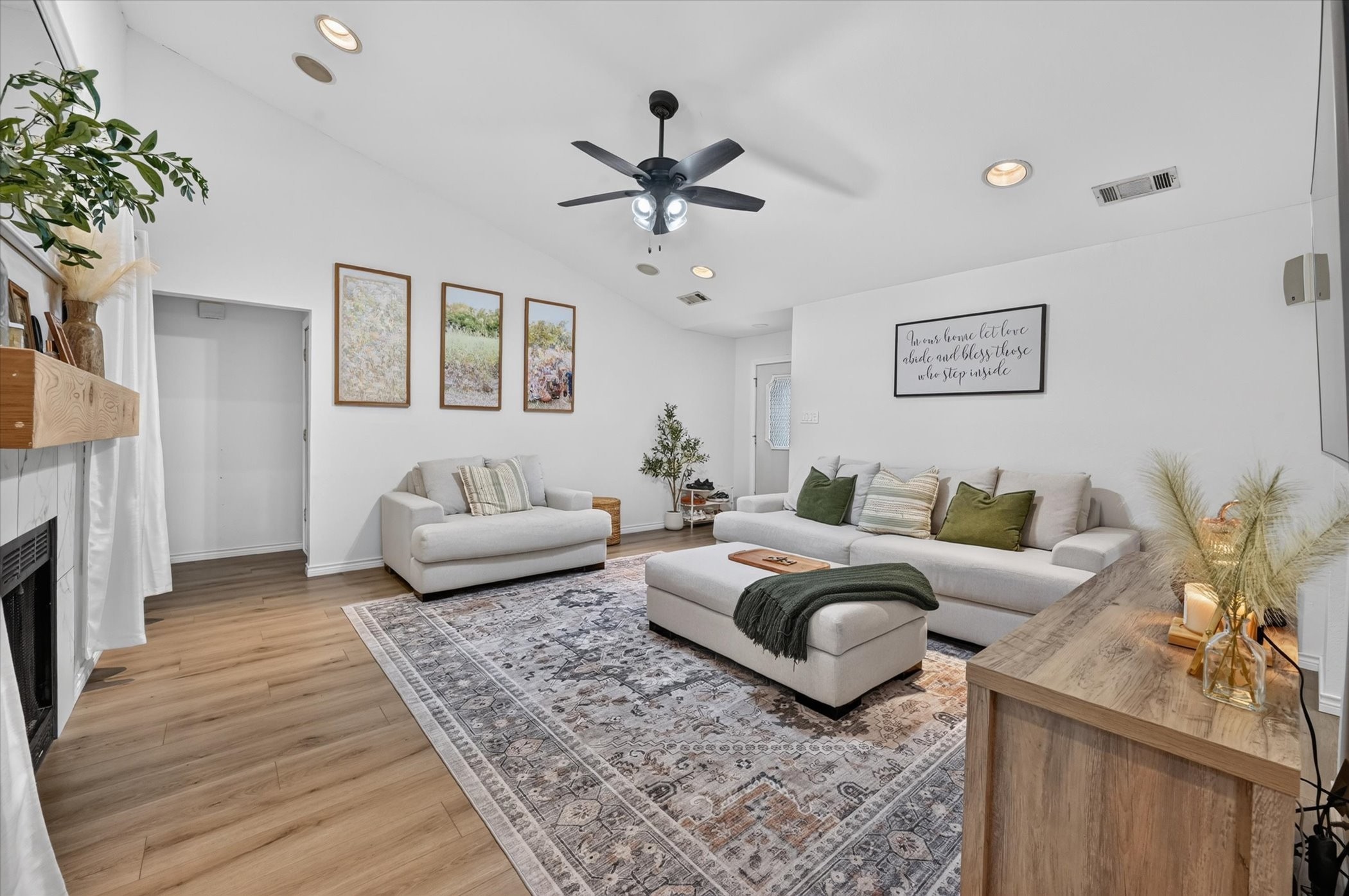 8233 Willis Lane