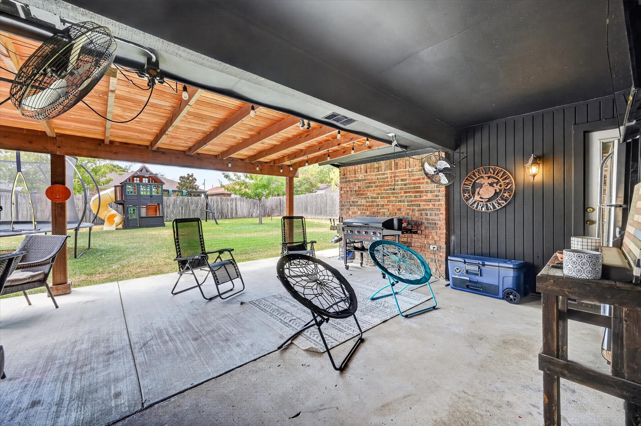 8233 Willis Lane