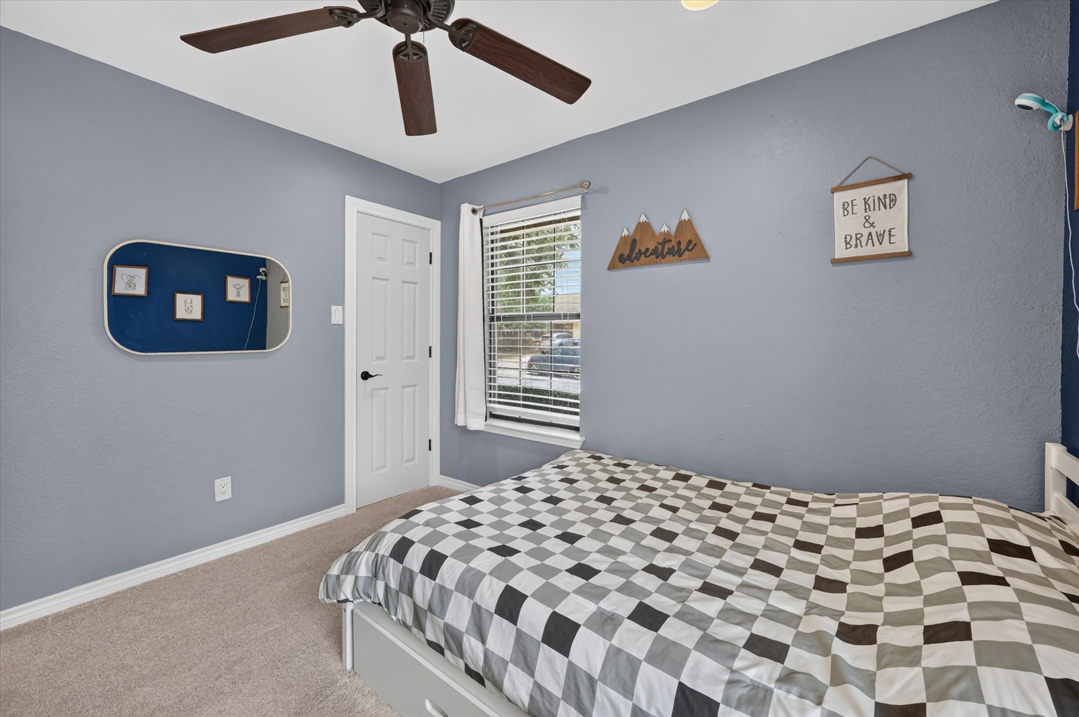 8233 Willis Lane