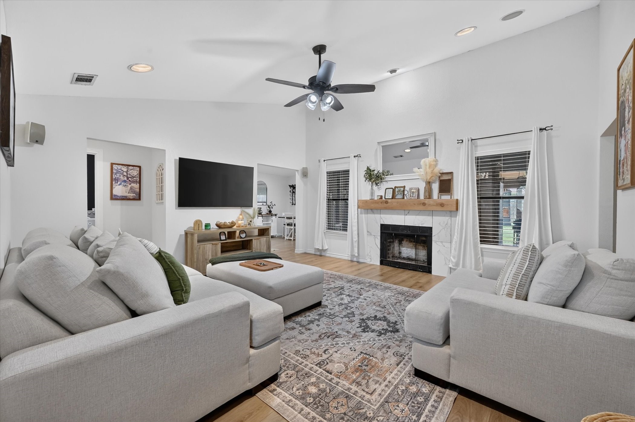 8233 Willis Lane