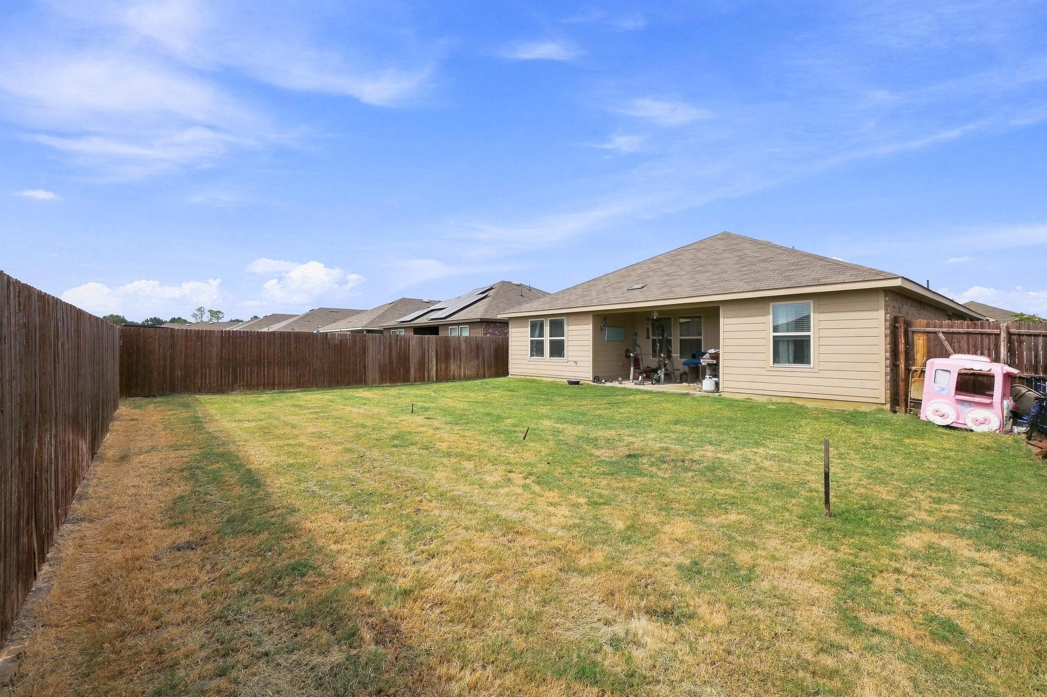 2908 Royal Acres