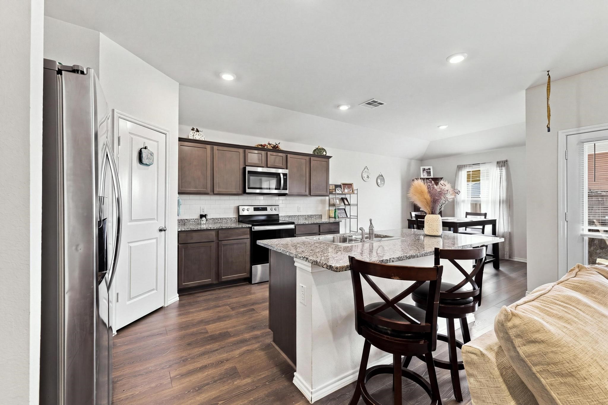2908 Royal Acres