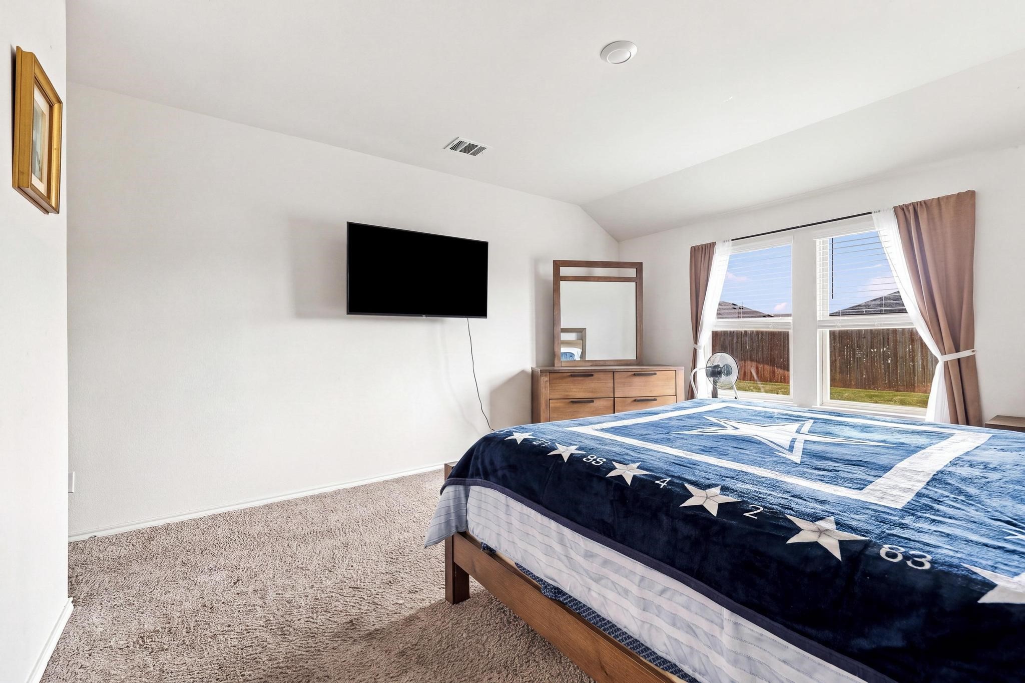 2908 Royal Acres