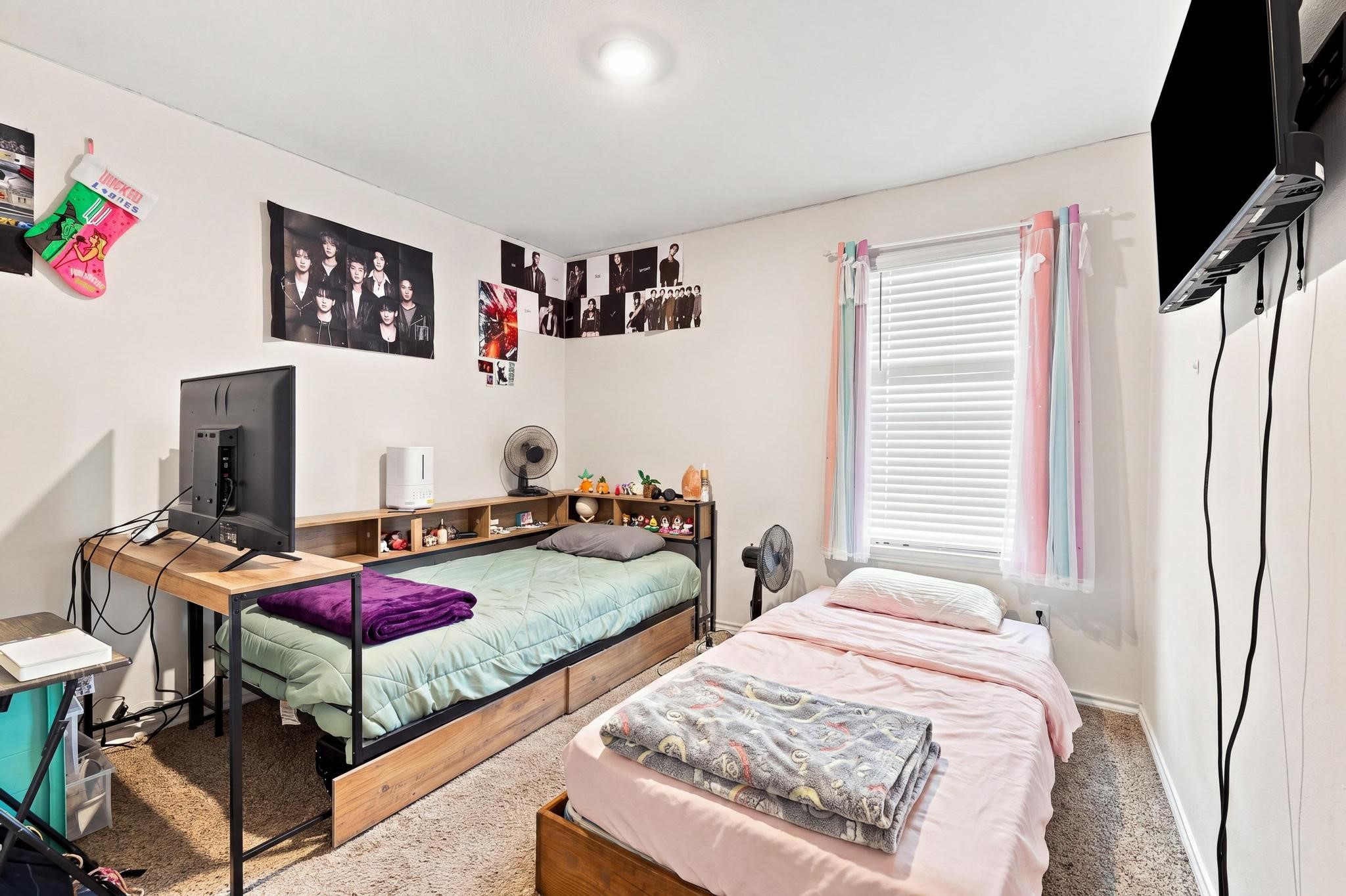 2908 Royal Acres