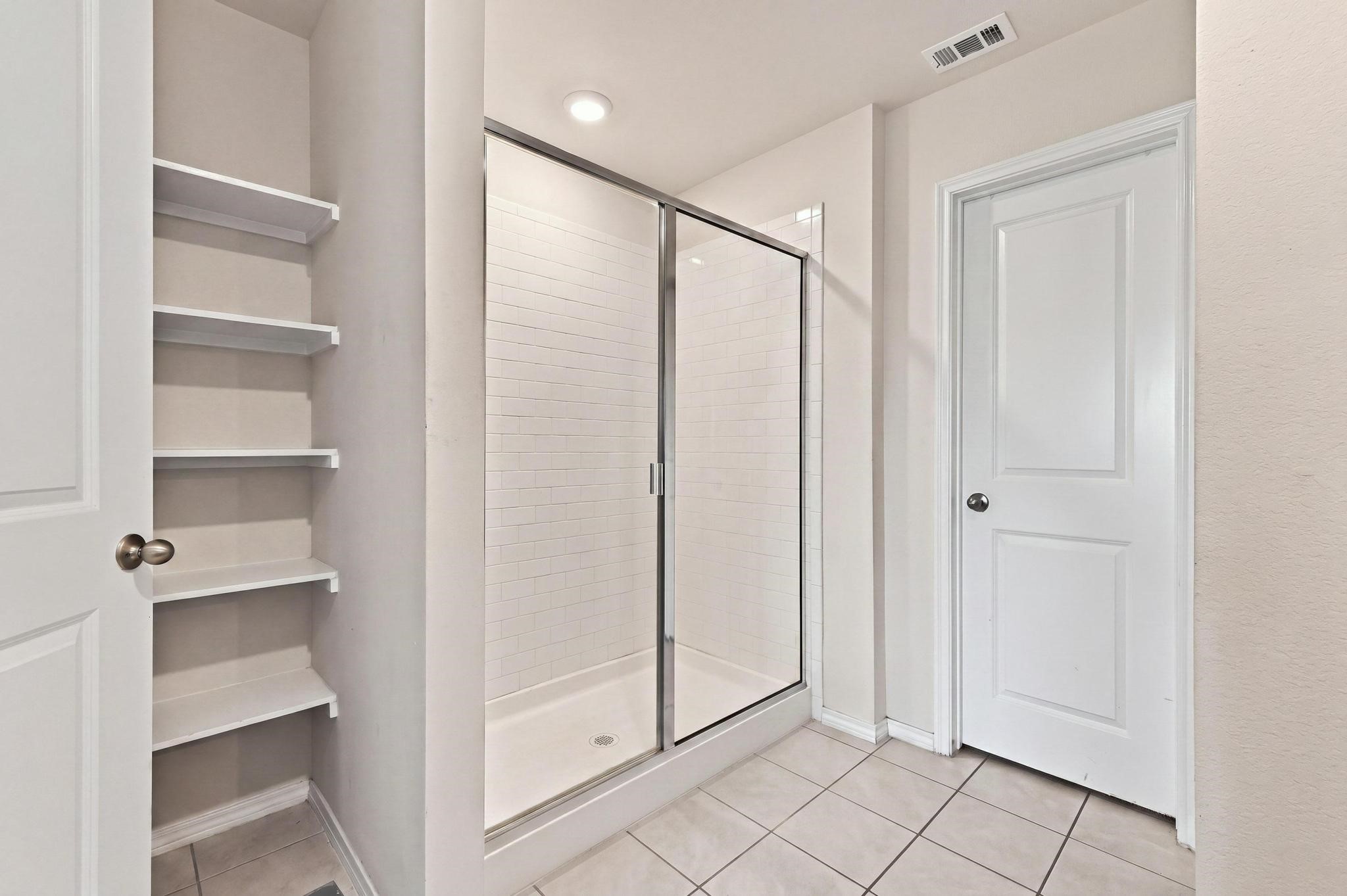 2908 Royal Acres