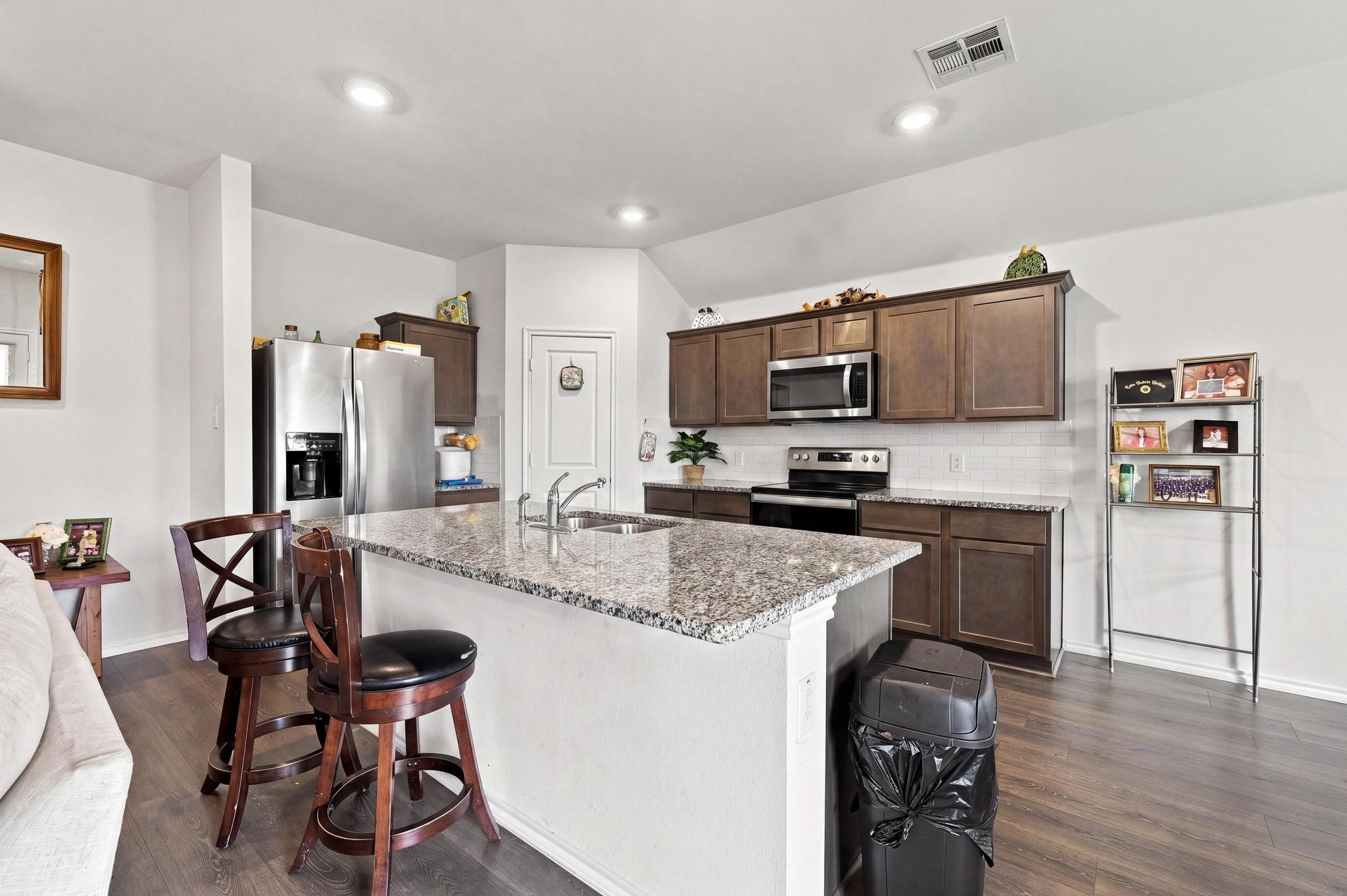 2908 Royal Acres