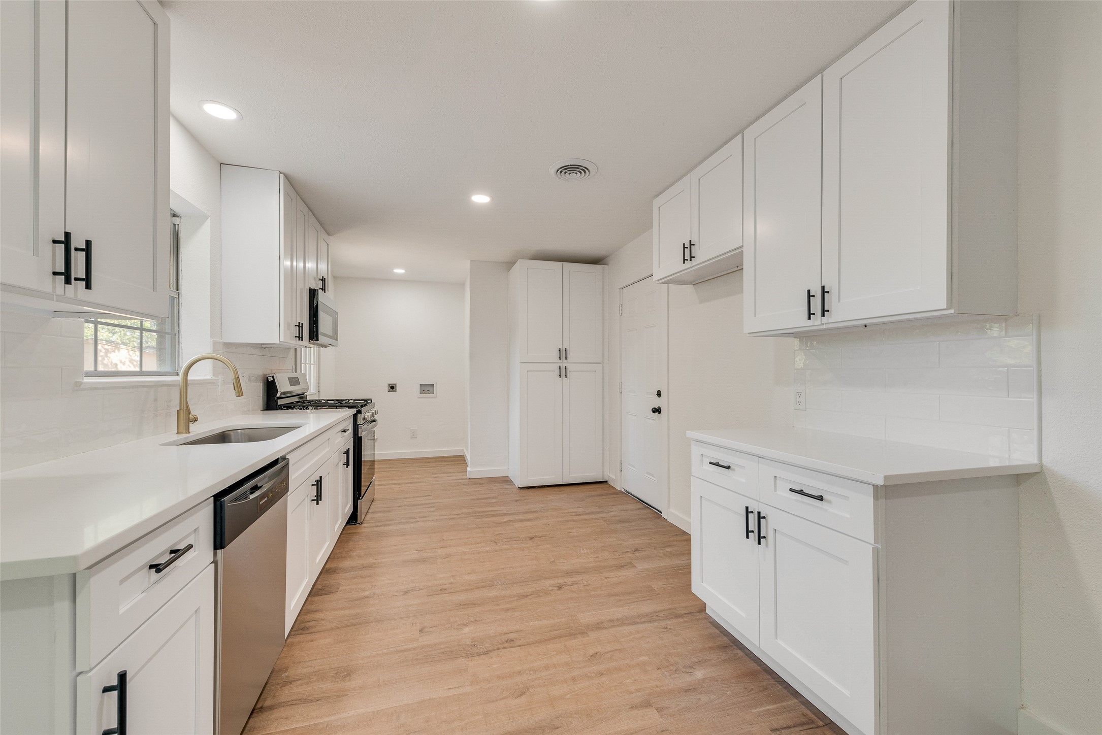 934 Fairwood Drive