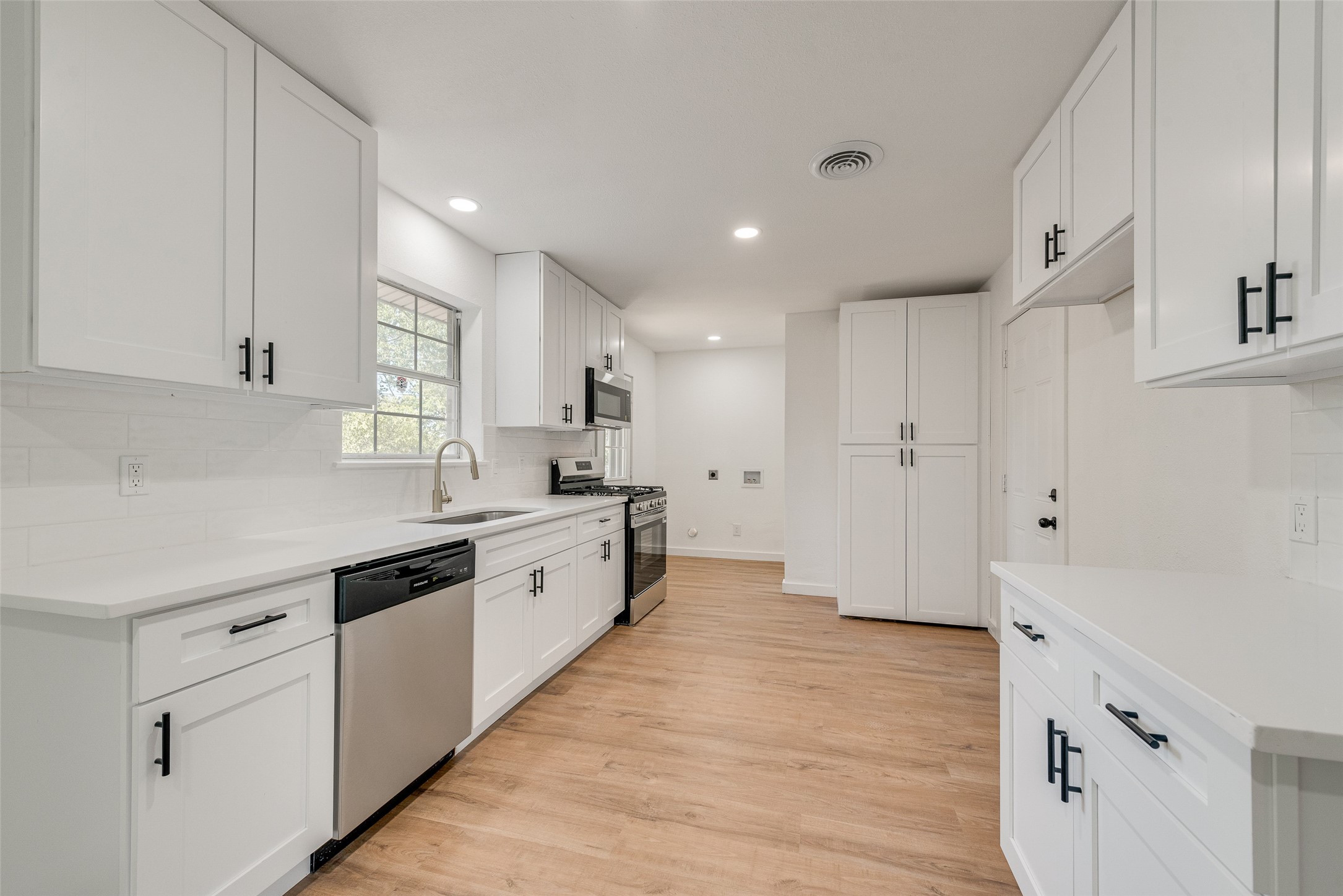 934 Fairwood Drive