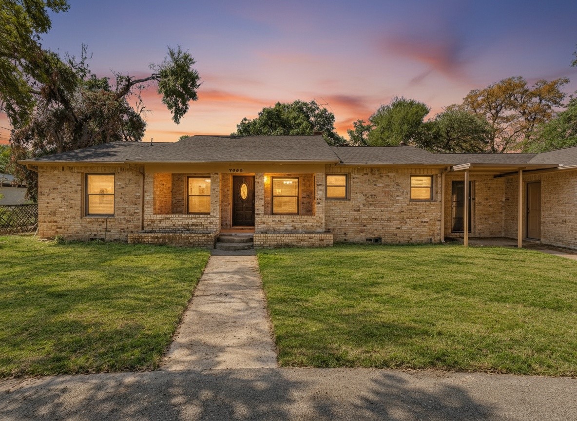 7905 Ella Young Drive Lakeside TX