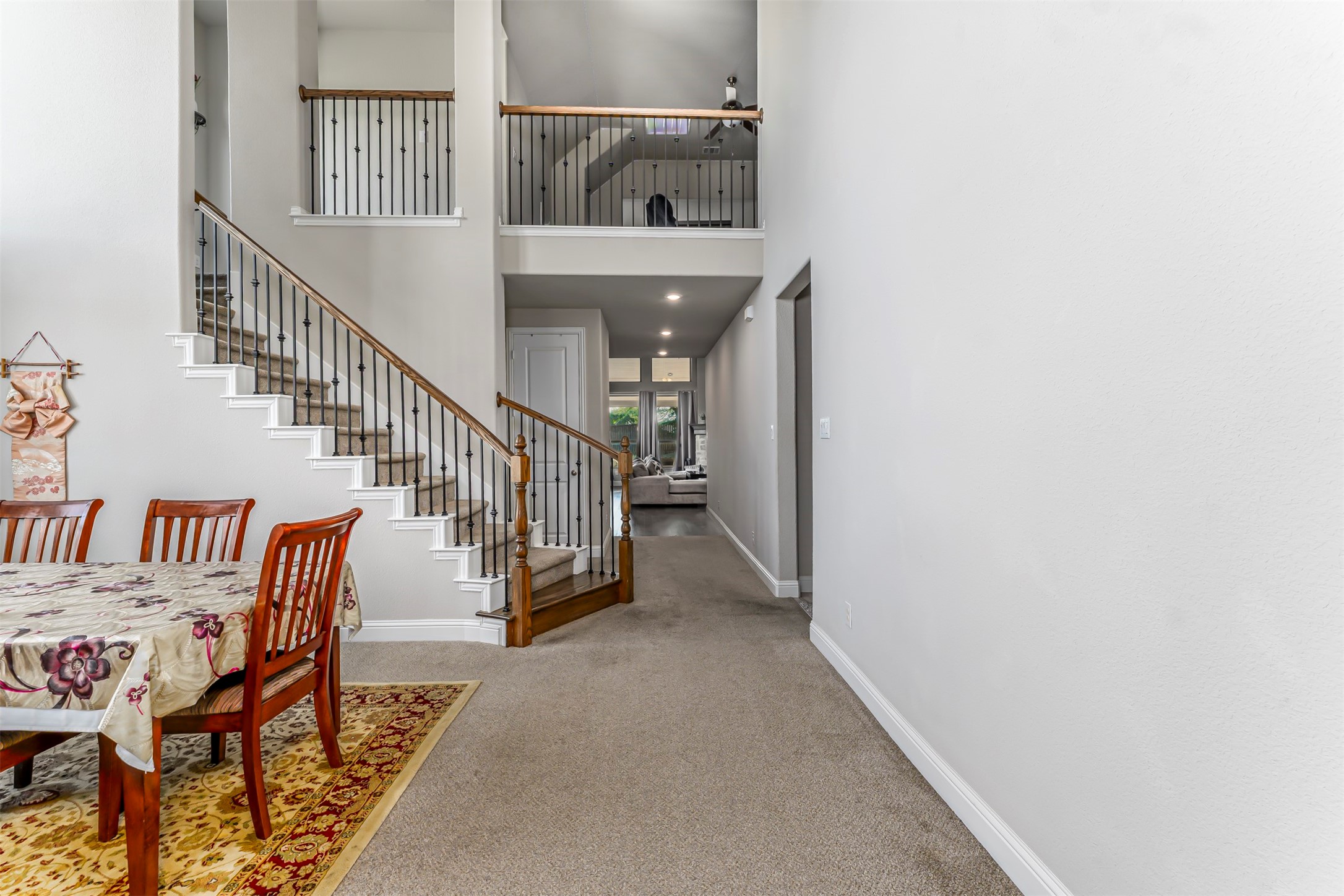 2710 Avondale Drive