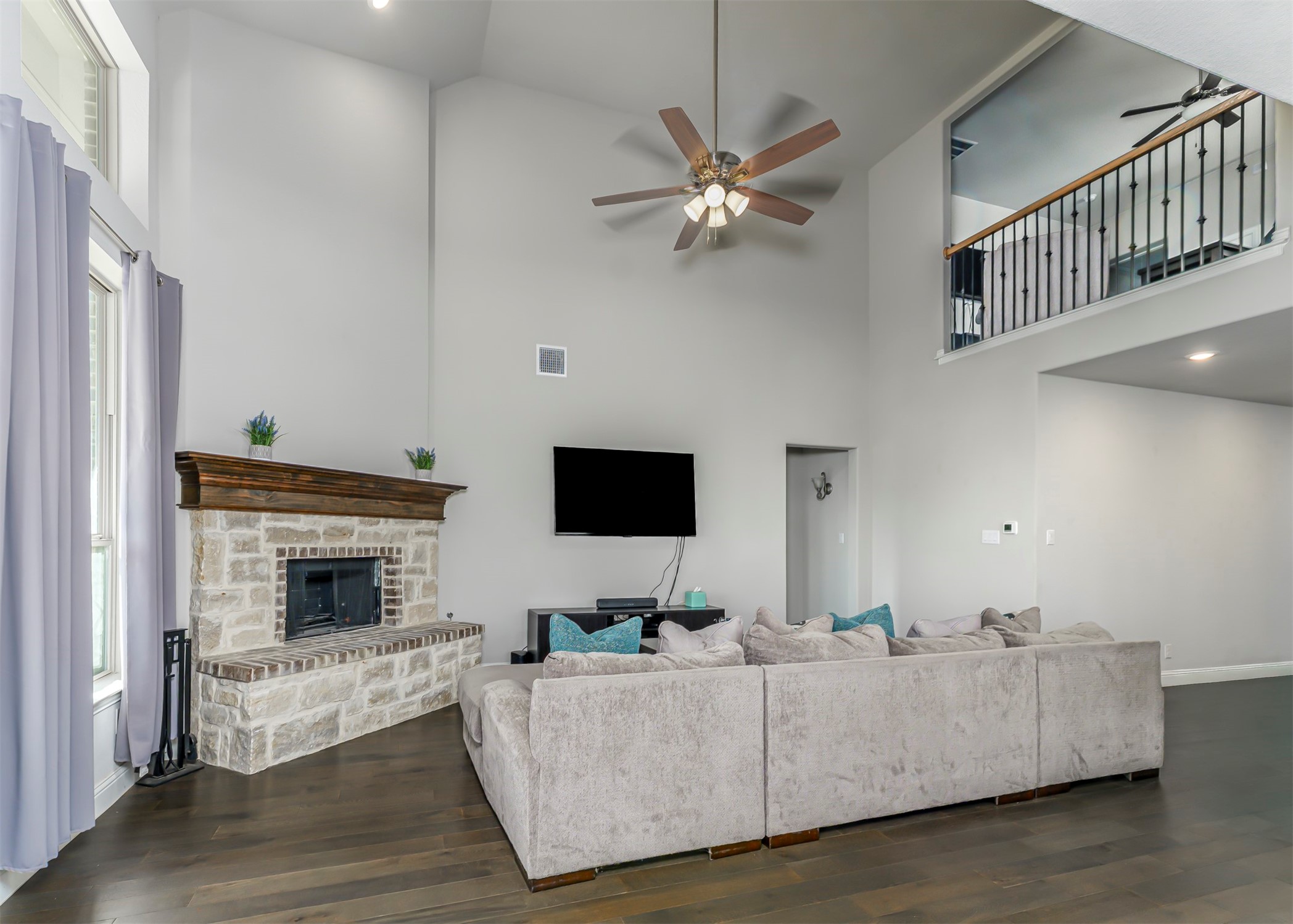 2710 Avondale Drive