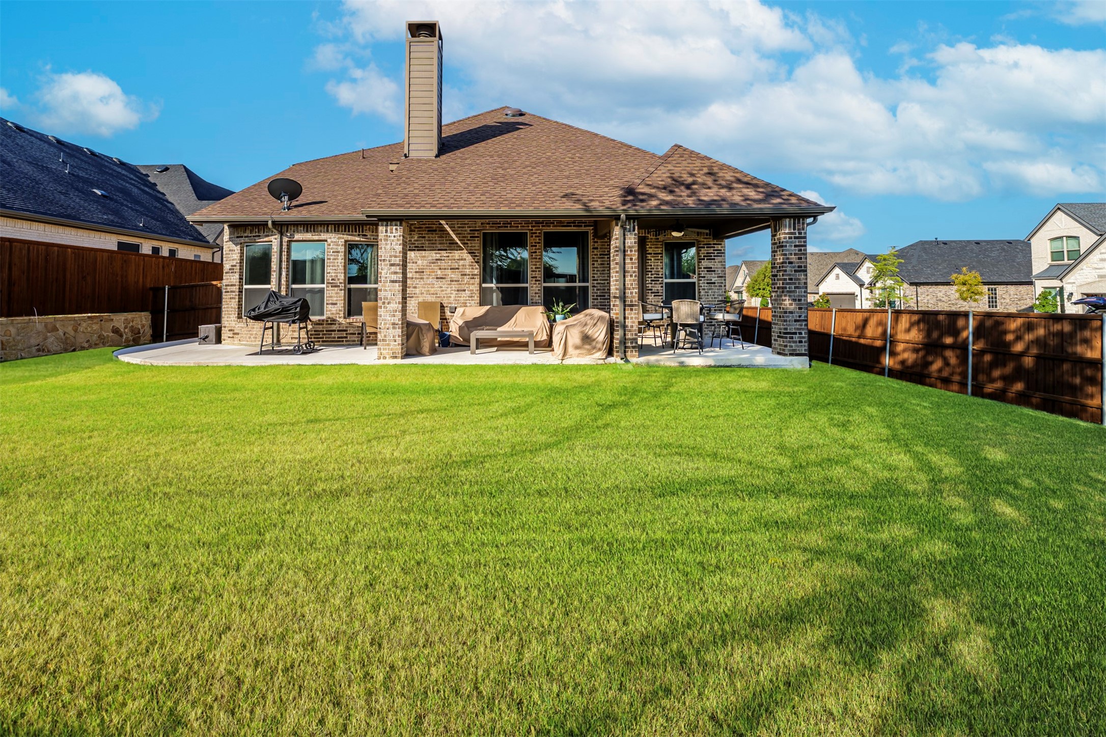 2710 Avondale Drive