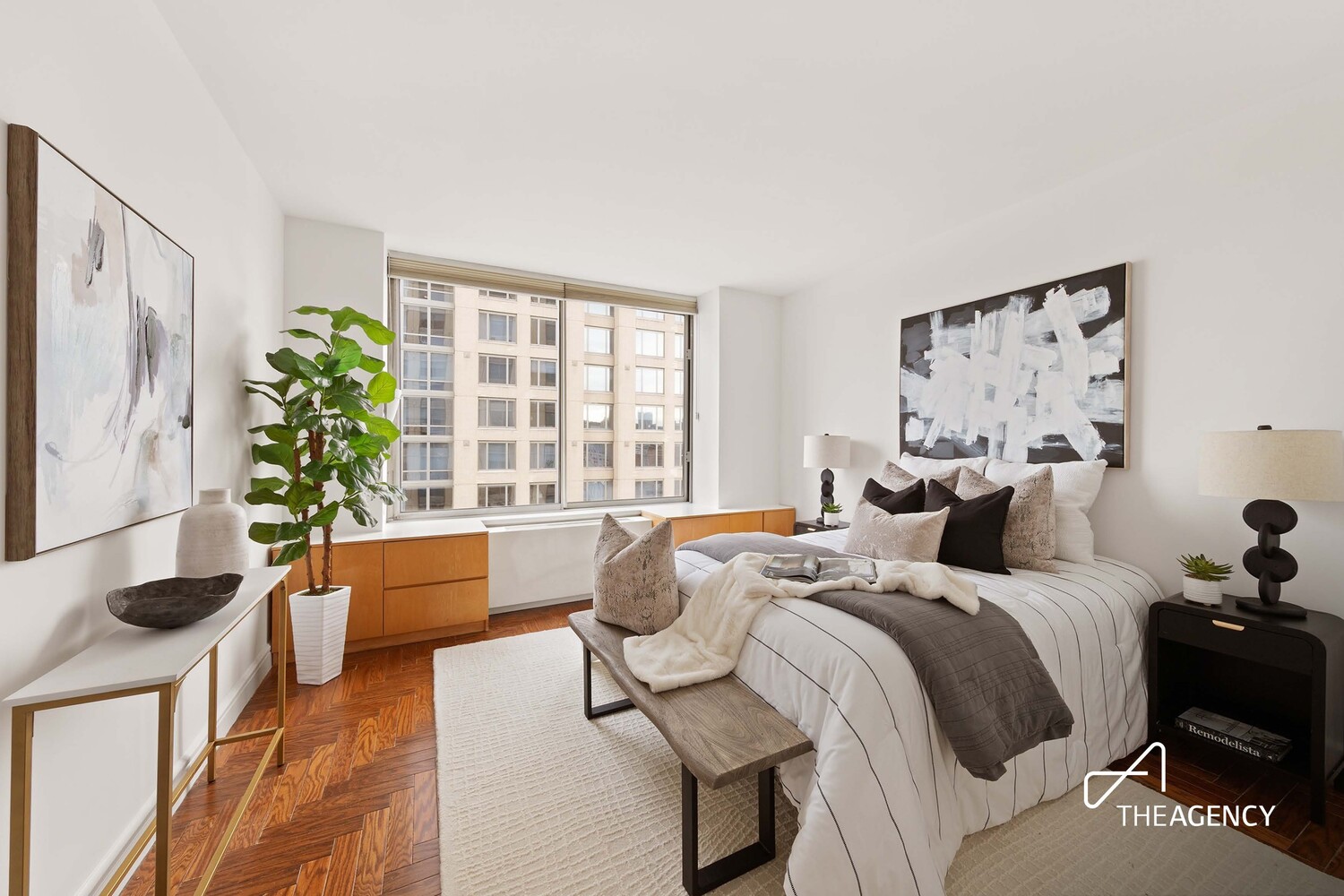 200 RIVERSIDE Boulevard 25C