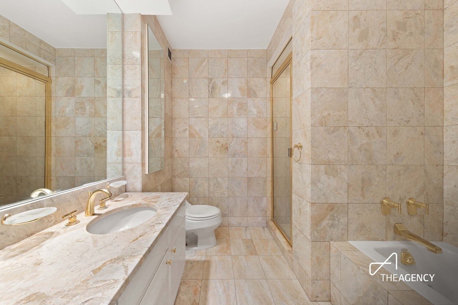 200 RIVERSIDE Boulevard 25C