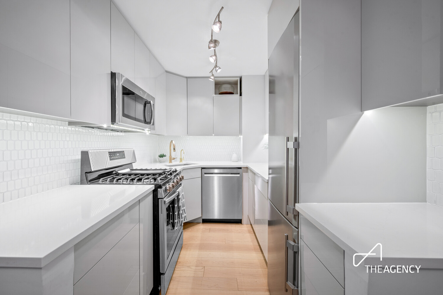 61 W 62ND Street 5F