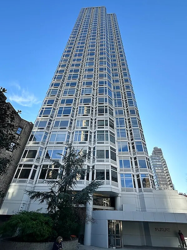 200 E 32ND Street 25C