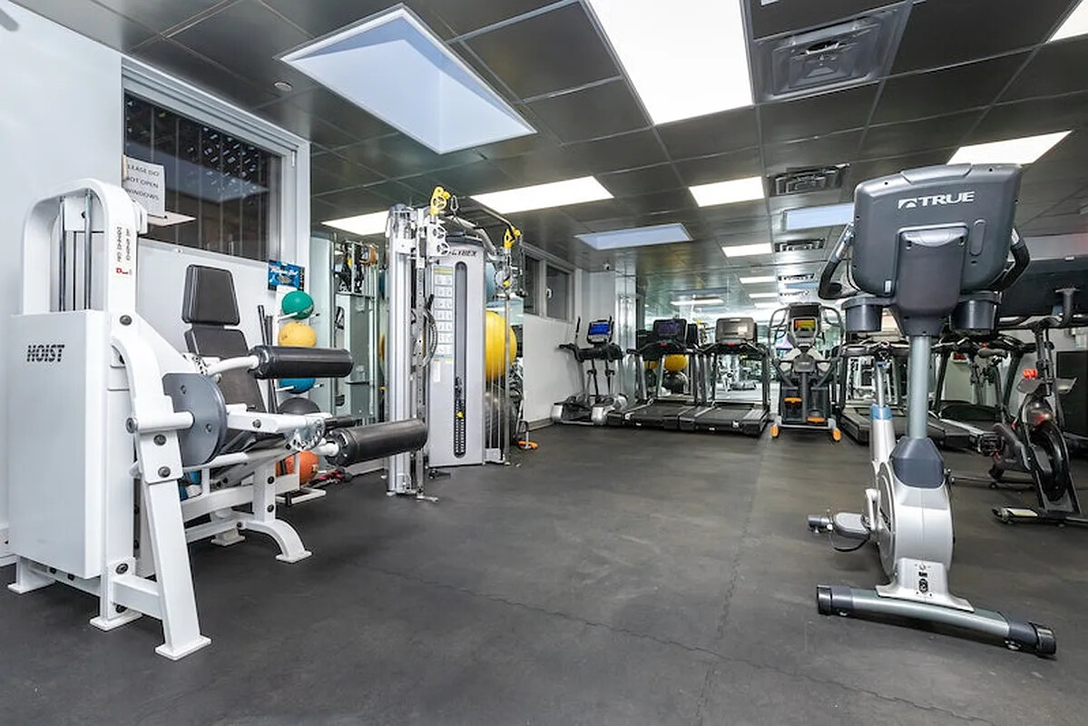 200 E 32ND Street 25C