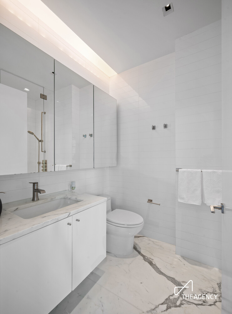 200 E 32ND Street 25C