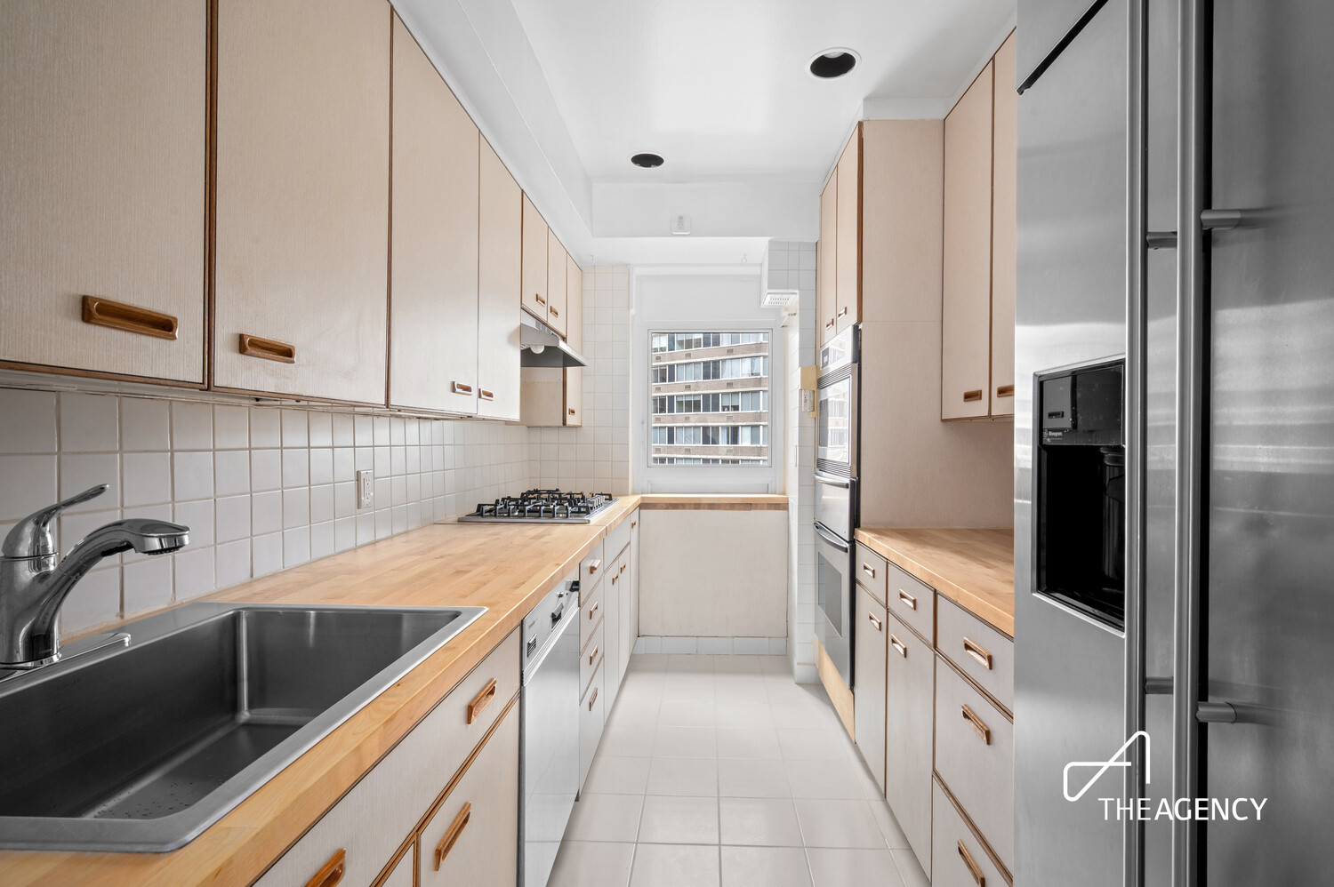 411 E 53RD Street 17L