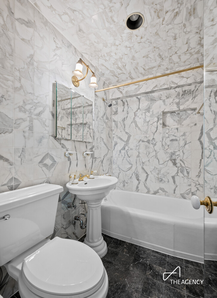 411 E 53RD Street 17L