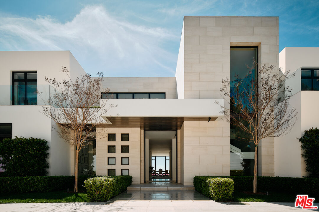 9966 Beverly Grove Dr