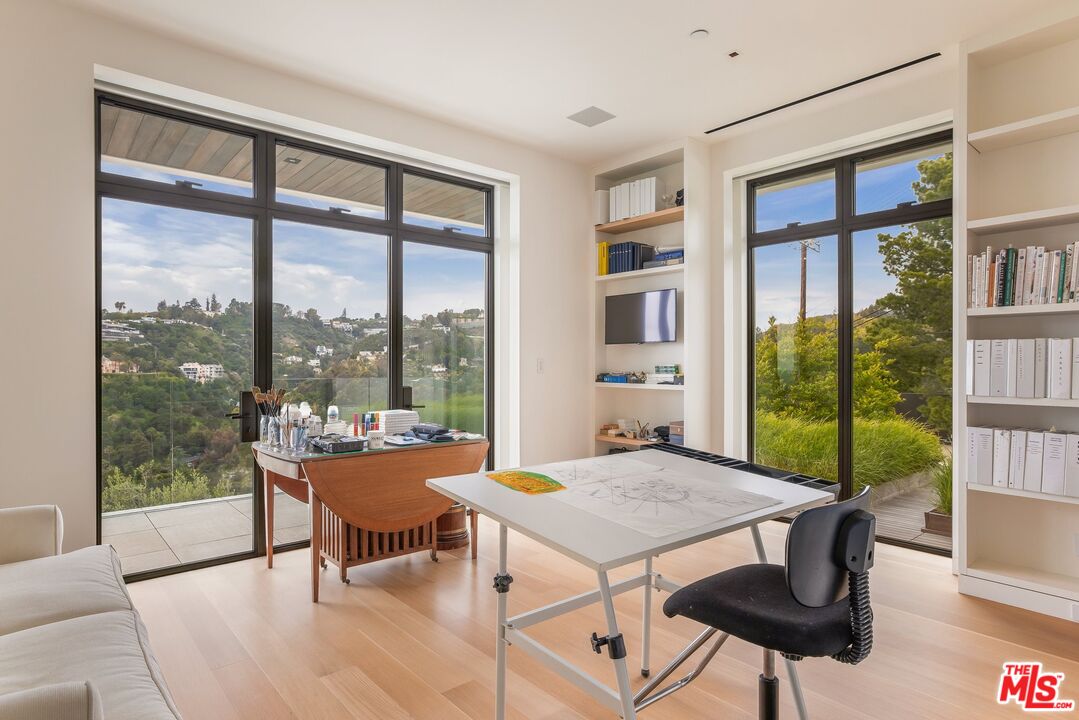 9966 Beverly Grove Dr