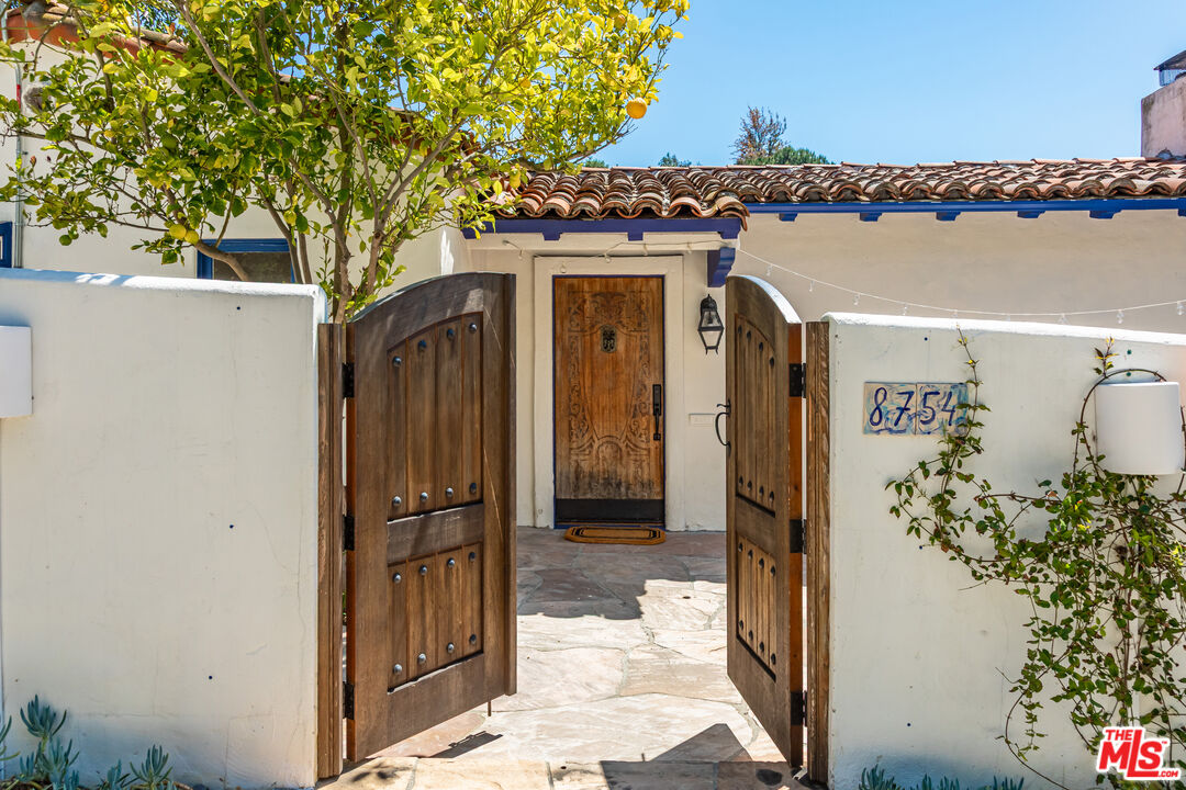 8754 Arlene Terrace