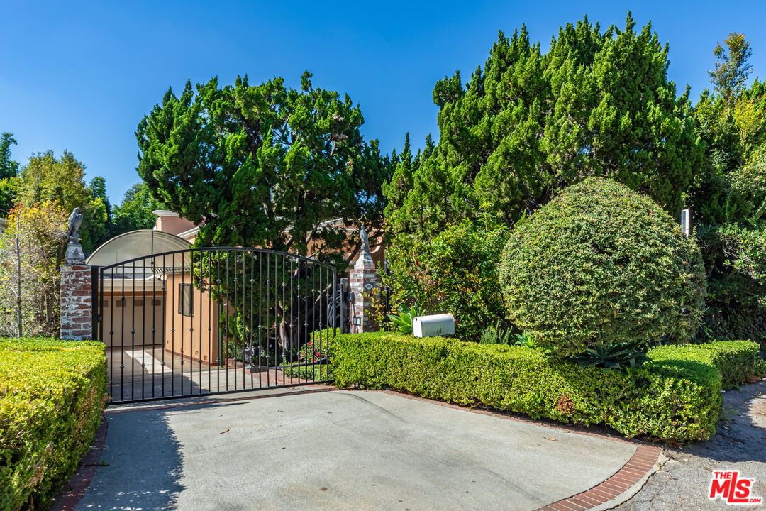 601 Lorna Ln