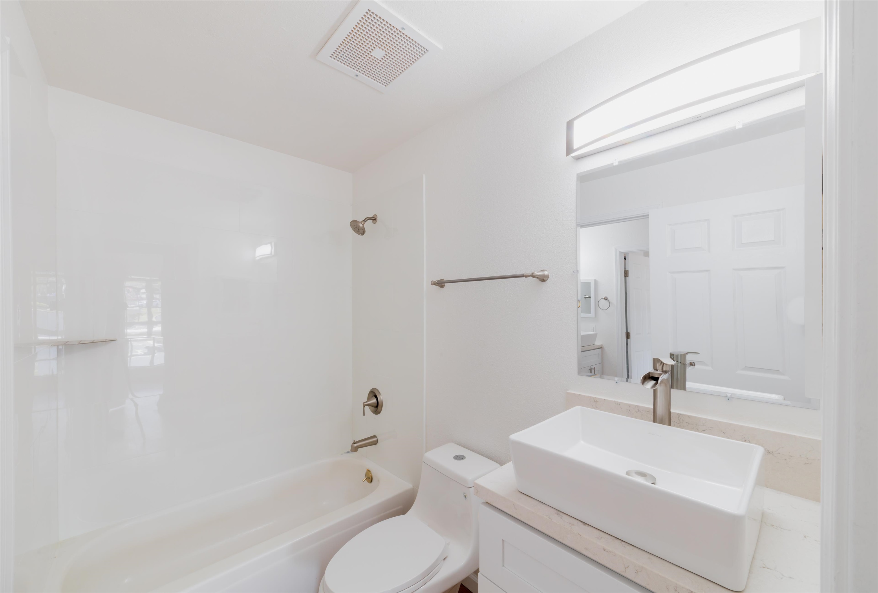 160 KEONEKAI Rd Unit: 9-202