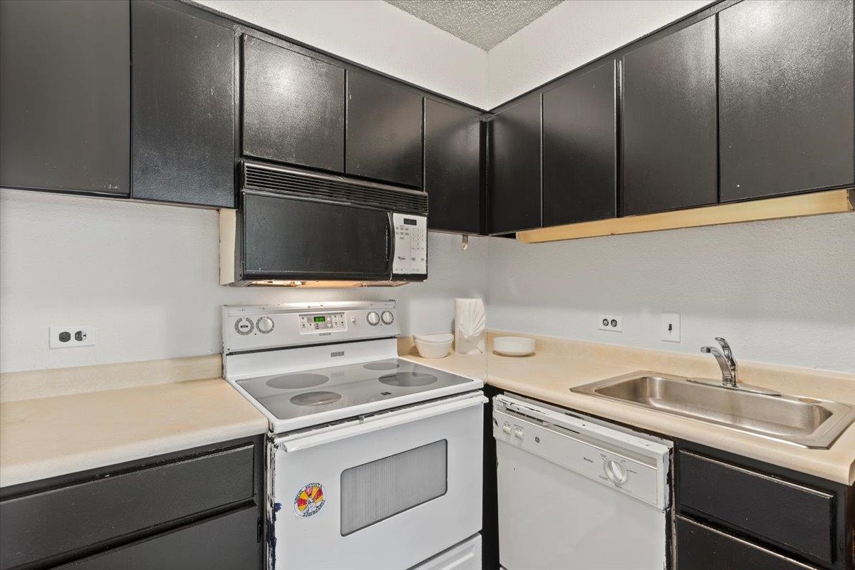 3601 Lower Honoapiilani Rd Unit: 320