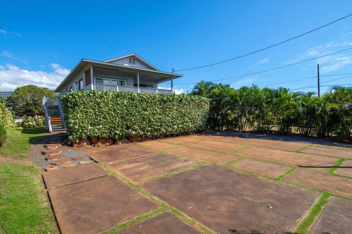 127 Wahikuli Rd