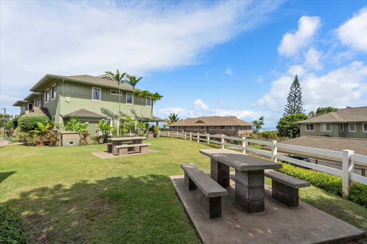 7 Kaloapelu Way Unit: Unit 4B