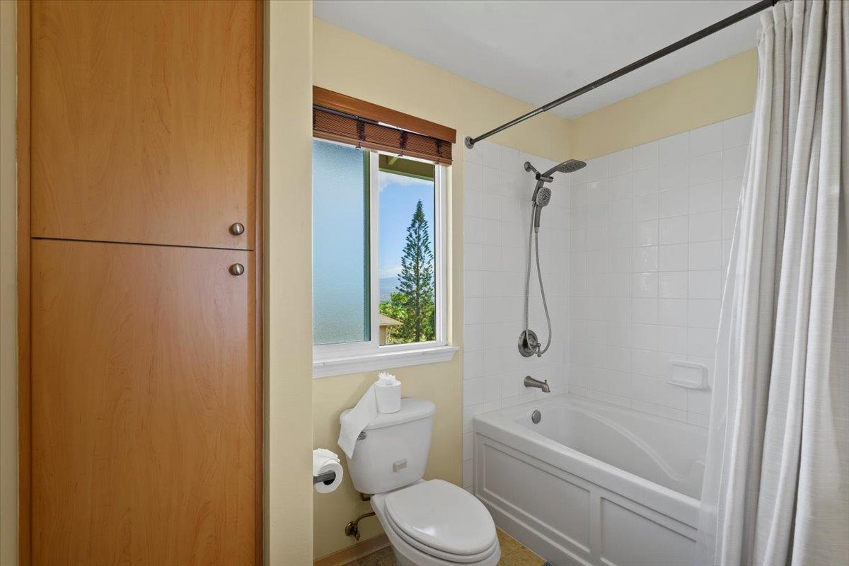 7 Kaloapelu Way Unit: Unit 4B