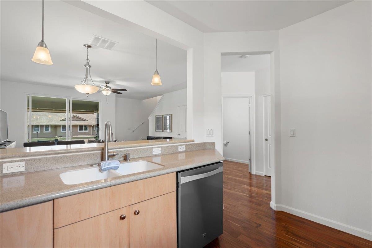 7 Kaloapelu Way Unit: Unit 4B