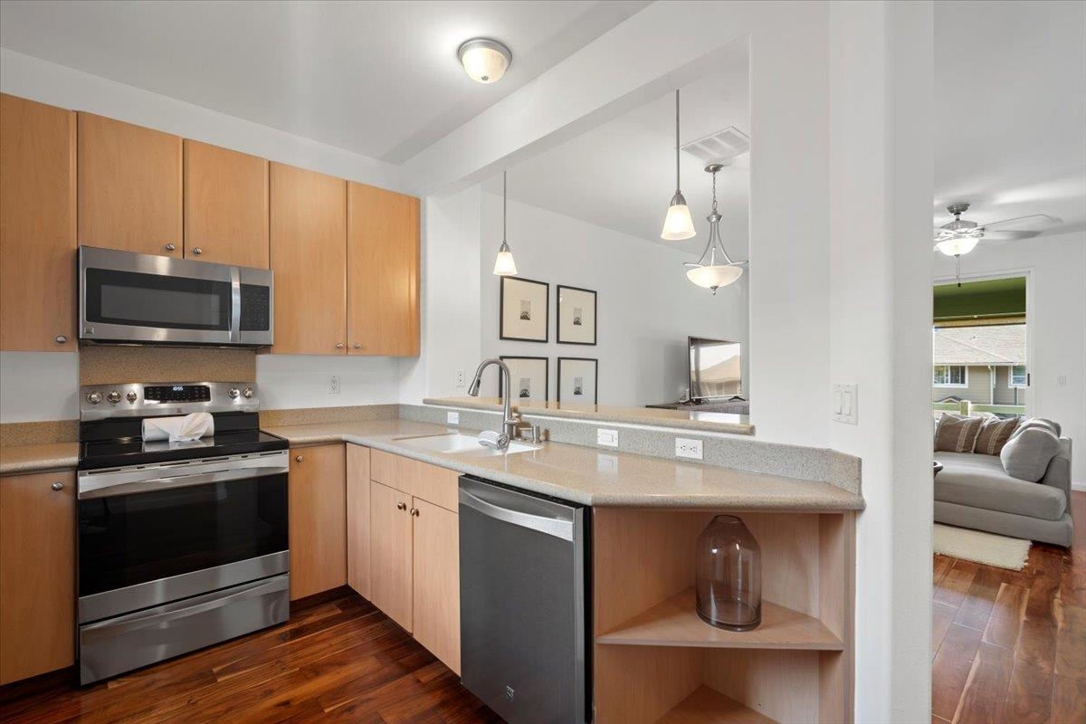 7 Kaloapelu Way Unit: Unit 4B