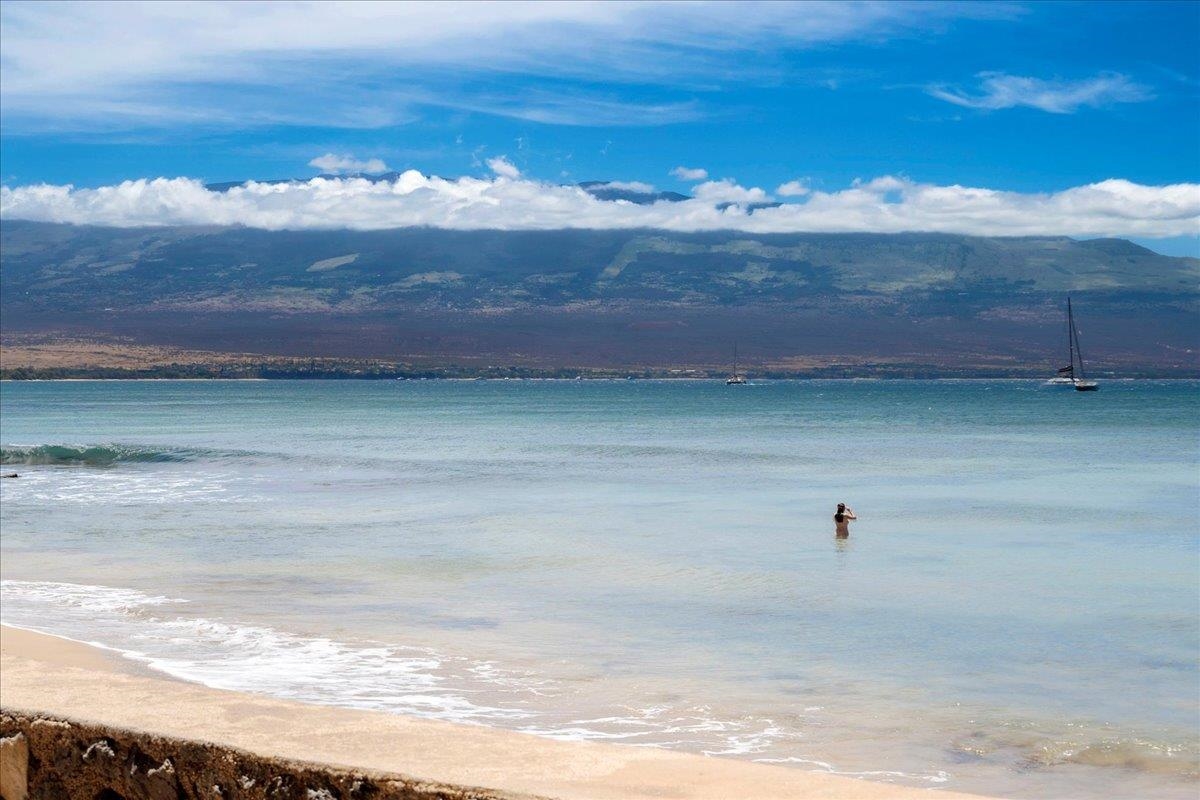 280 HAUOLI St Unit: B-17