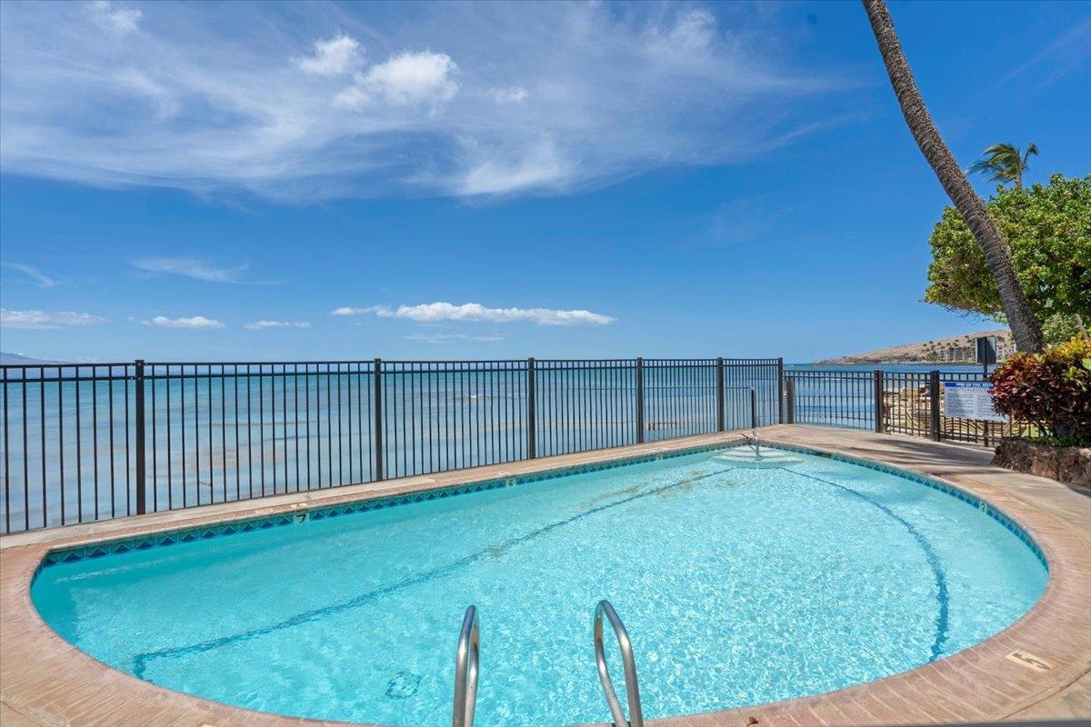 280 HAUOLI St Unit: B-17