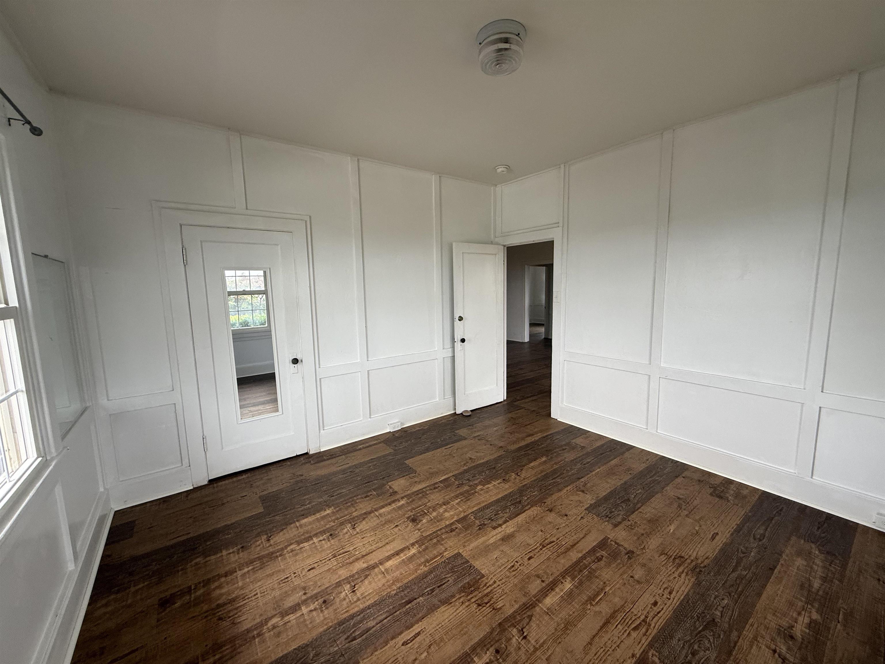 65 W Waiko Rd