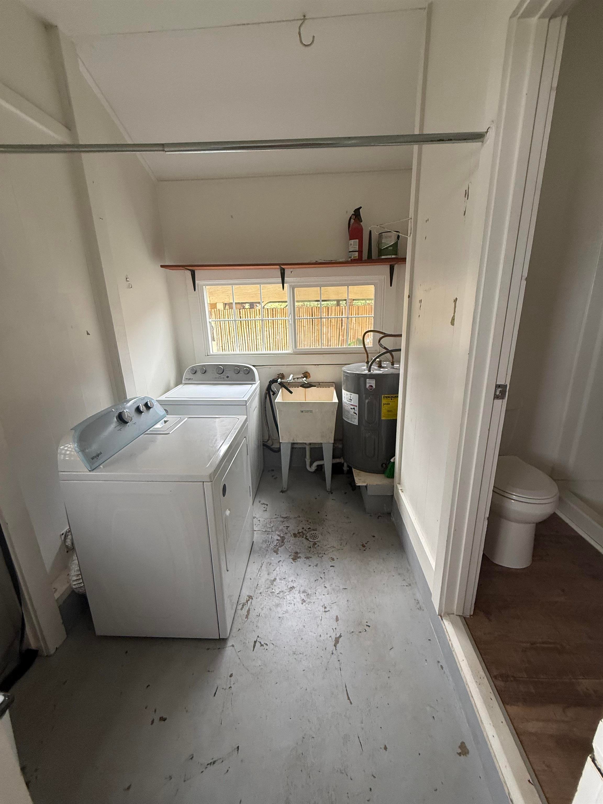 65 W Waiko Rd